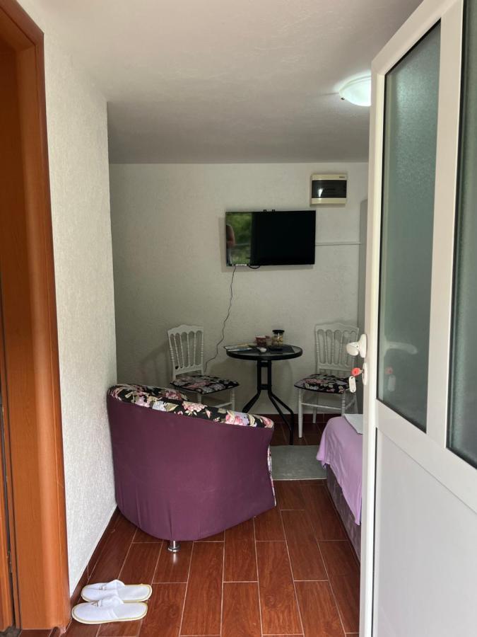 Apartman Tristan Herceg Novi Eksteriør billede